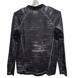 Under Armour Men's 1/4 Zip Shirt Size L‎ Loose Fit Carbon Slim Fit
